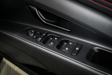 https://vehicle-cdn.autoleague.cloud/26416_620260761_20.jpg