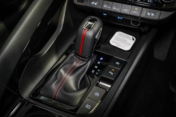 https://vehicle-cdn.autoleague.cloud/26416_620260761_27.jpg