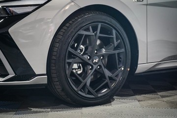 https://vehicle-cdn.autoleague.cloud/26416_620260761_6.jpg