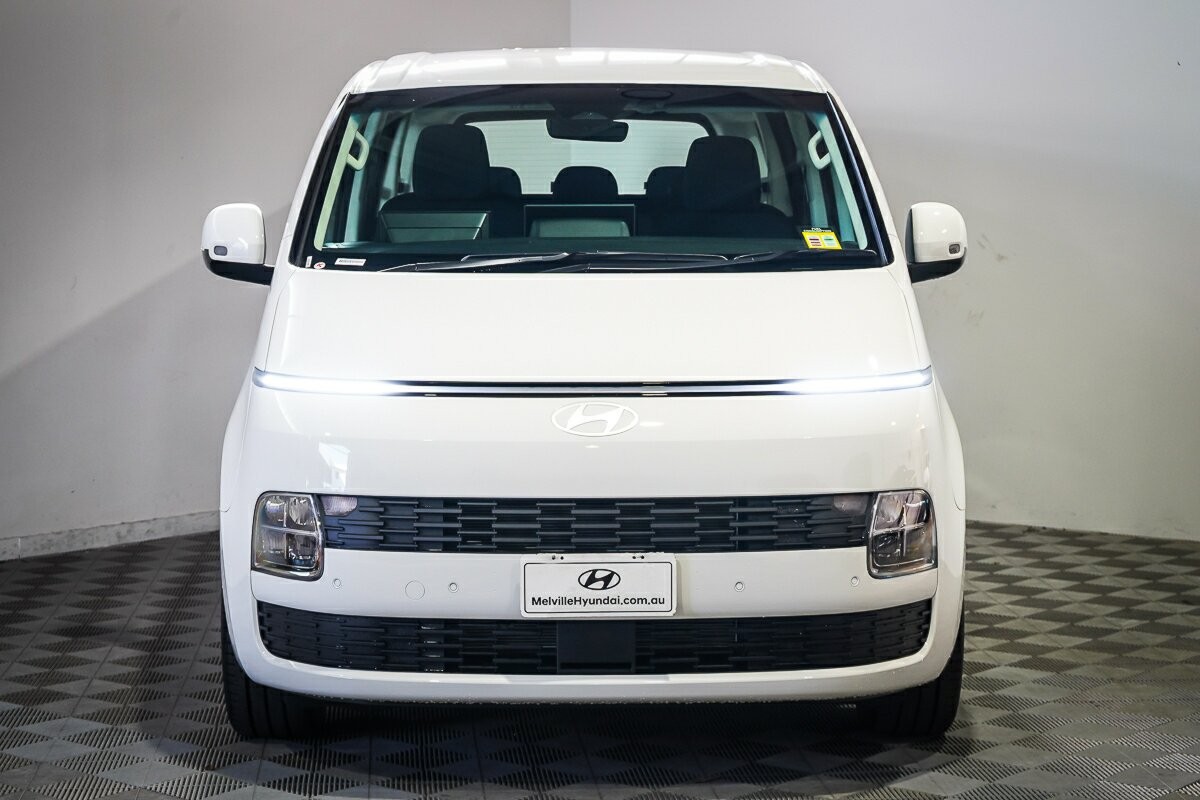 Hyundai Staria image 3