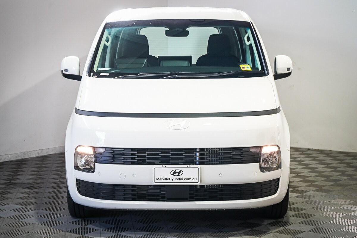 Hyundai Staria Load image 3