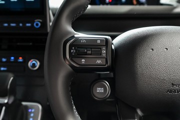 https://vehicle-cdn.autoleague.cloud/26416_620261143_15.jpg