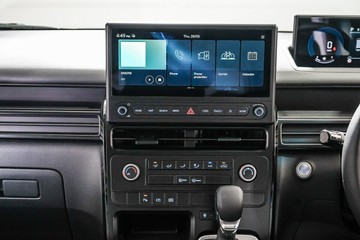 https://vehicle-cdn.autoleague.cloud/26416_620261143_18.jpg