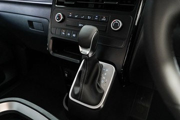 https://vehicle-cdn.autoleague.cloud/26416_620261143_24.jpg