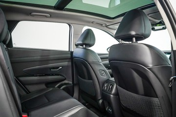 https://vehicle-cdn.autoleague.cloud/26416_620261725_14.jpg