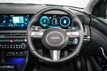 https://vehicle-cdn.autoleague.cloud/26416_620261725_17.jpg