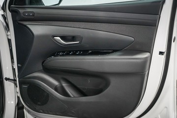 https://vehicle-cdn.autoleague.cloud/26416_620261725_20.jpg