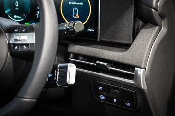 https://vehicle-cdn.autoleague.cloud/26416_620261725_23.jpg