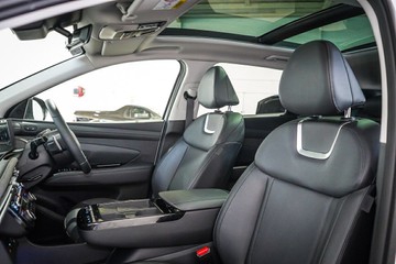 https://vehicle-cdn.autoleague.cloud/26416_620261725_27.jpg