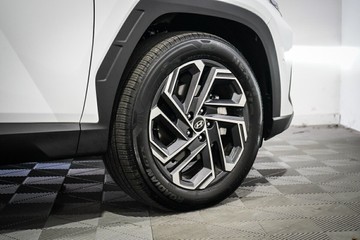 https://vehicle-cdn.autoleague.cloud/26416_620261725_8.jpg
