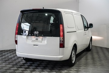 https://vehicle-cdn.autoleague.cloud/26416_620261918_8.jpg