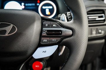 https://vehicle-cdn.autoleague.cloud/26416_620261950_17.jpg