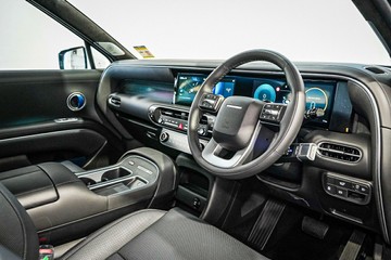 https://vehicle-cdn.autoleague.cloud/26416_620261968_23.jpg