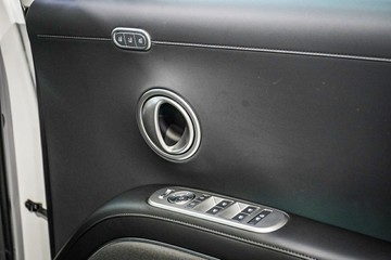 https://vehicle-cdn.autoleague.cloud/26416_620261968_30.jpg