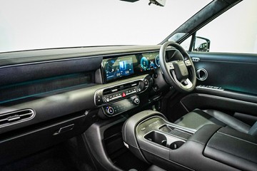 https://vehicle-cdn.autoleague.cloud/26416_620261968_34.jpg