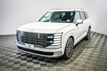 https://vehicle-cdn.autoleague.cloud/26416_620261968_4.jpg