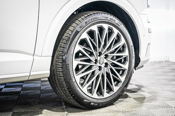 https://vehicle-cdn.autoleague.cloud/26416_620261968_5.jpg