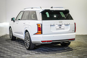 https://vehicle-cdn.autoleague.cloud/26416_620261968_6.jpg