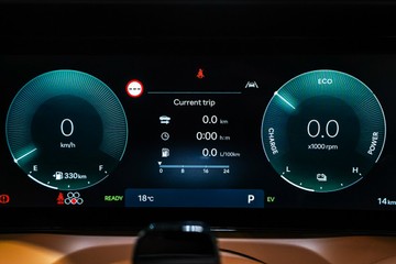https://vehicle-cdn.autoleague.cloud/26416_620261984_15.jpg