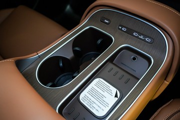 https://vehicle-cdn.autoleague.cloud/26416_620261984_17.jpg