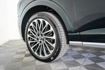 https://vehicle-cdn.autoleague.cloud/26416_620261984_19.jpg