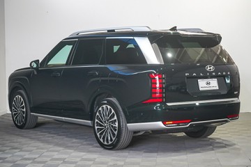 https://vehicle-cdn.autoleague.cloud/26416_620261984_5.jpg