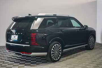 https://vehicle-cdn.autoleague.cloud/26416_620261984_7.jpg