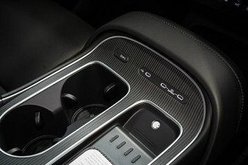 https://vehicle-cdn.autoleague.cloud/26416_620261989_19.jpg