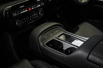 https://vehicle-cdn.autoleague.cloud/26416_620261989_28.jpg