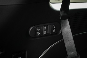 https://vehicle-cdn.autoleague.cloud/26416_620261989_29.jpg
