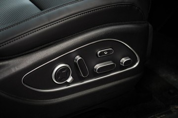 https://vehicle-cdn.autoleague.cloud/26416_620261989_34.jpg