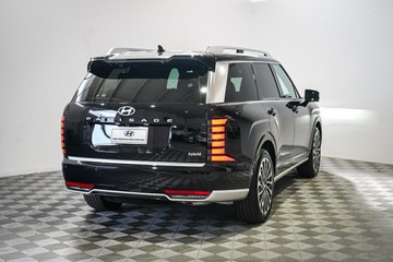 https://vehicle-cdn.autoleague.cloud/26416_620261989_8.jpg