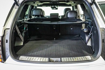 https://vehicle-cdn.autoleague.cloud/26416_620262111_11.jpg