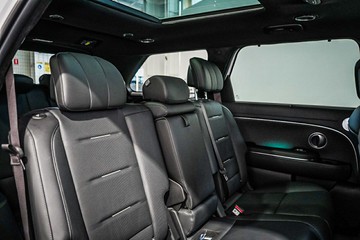 https://vehicle-cdn.autoleague.cloud/26416_620262111_13.jpg