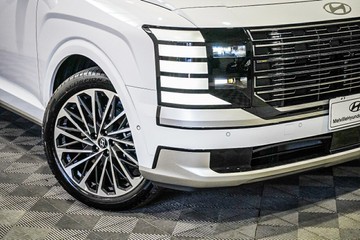 https://vehicle-cdn.autoleague.cloud/26416_620262111_2.jpg