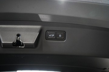 https://vehicle-cdn.autoleague.cloud/26416_620262123_11.jpg