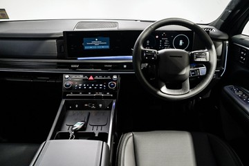 https://vehicle-cdn.autoleague.cloud/26416_620262123_13.jpg