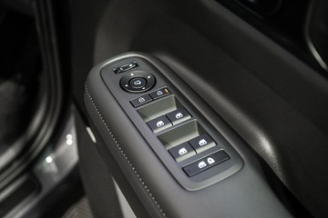 https://vehicle-cdn.autoleague.cloud/26416_620262123_19.jpg