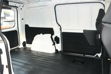 https://vehicle-cdn.autoleague.cloud/26416_620262767_5.jpg