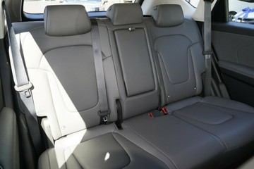 https://vehicle-cdn.autoleague.cloud/26416_620262839_6.jpg