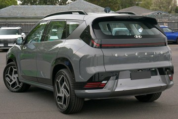 https://vehicle-cdn.autoleague.cloud/26416_620262880_4.jpg