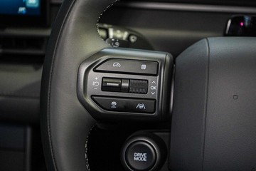 https://vehicle-cdn.autoleague.cloud/26416_620262911_17.jpg