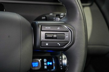 https://vehicle-cdn.autoleague.cloud/26416_620262911_18.jpg