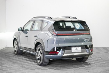https://vehicle-cdn.autoleague.cloud/26416_620262911_5.jpg