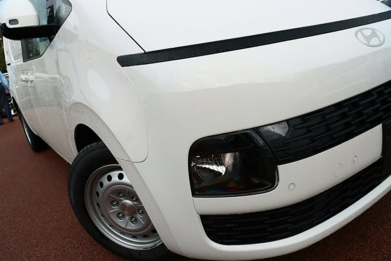 Hyundai Staria Load image 2