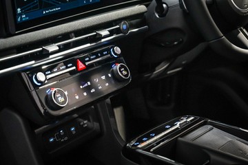 https://vehicle-cdn.autoleague.cloud/26416_620263132_24.jpg