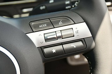 https://vehicle-cdn.autoleague.cloud/26416_620263298_11.jpg
