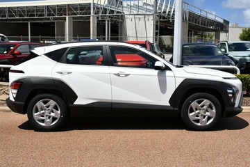 https://vehicle-cdn.autoleague.cloud/26416_620263298_16.jpg