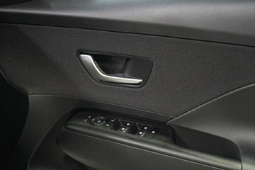 https://vehicle-cdn.autoleague.cloud/26416_620263299_21.jpg