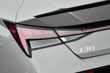 https://vehicle-cdn.autoleague.cloud/26416_620263357_16.jpg